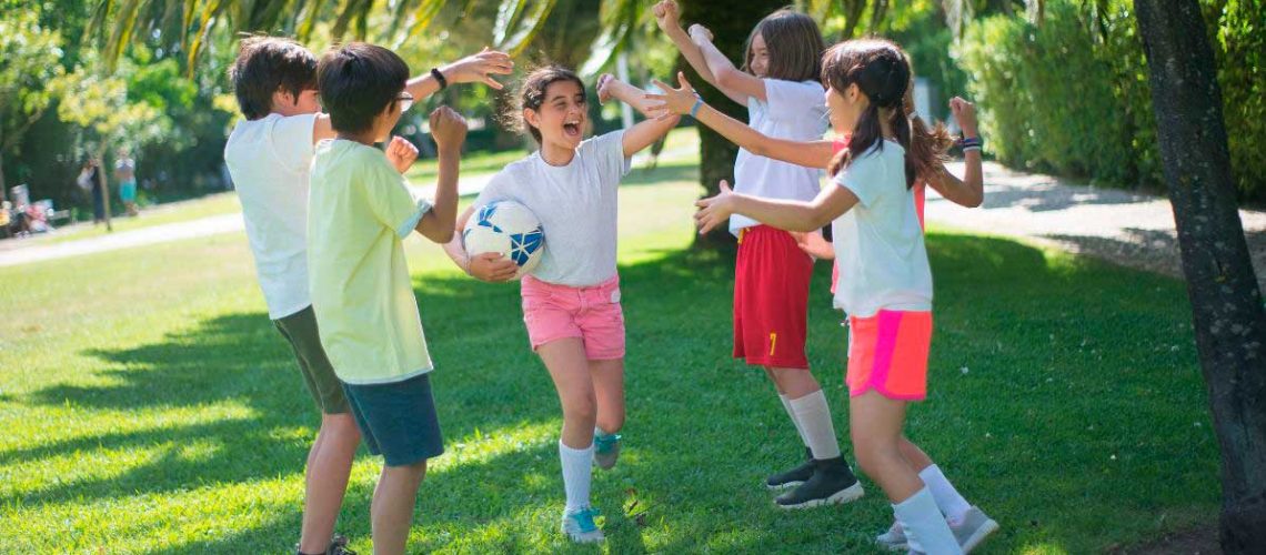 Animacion de cumpleaños infantil al aire libre